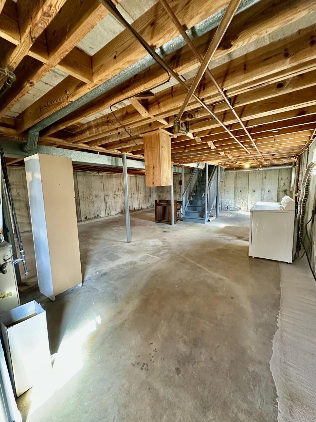 525 Elden AVE - Photo 28