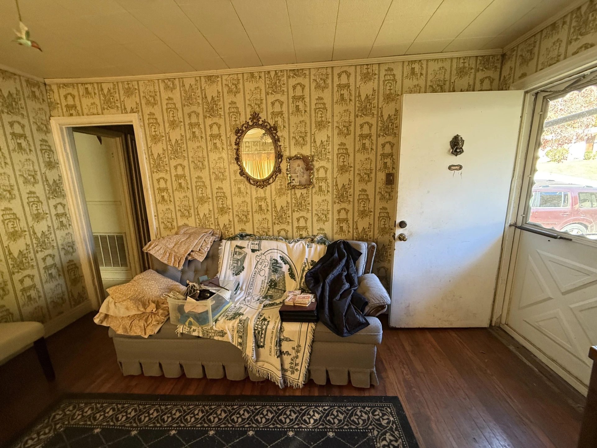 714 4th ST - Photo 3