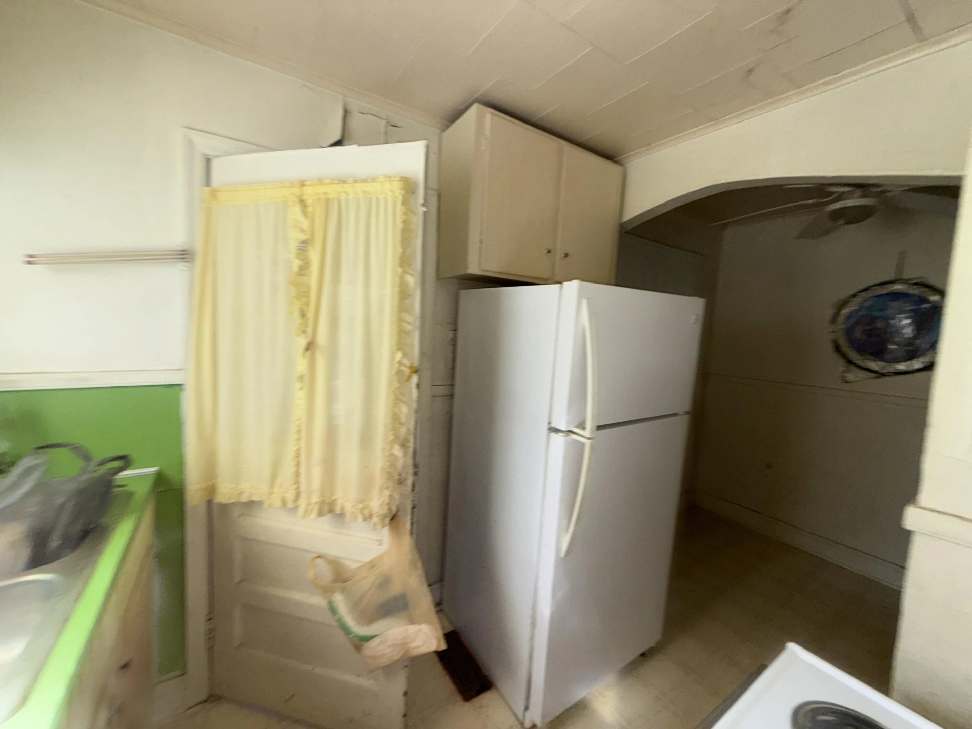 714 4th ST - Photo 8