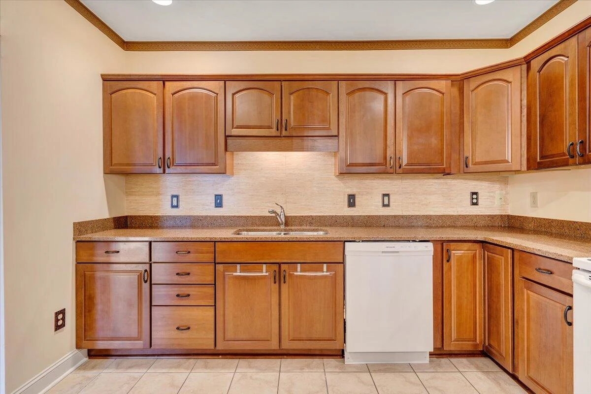 4444 Pheasant Ridge RD SW #404 - Photo 15