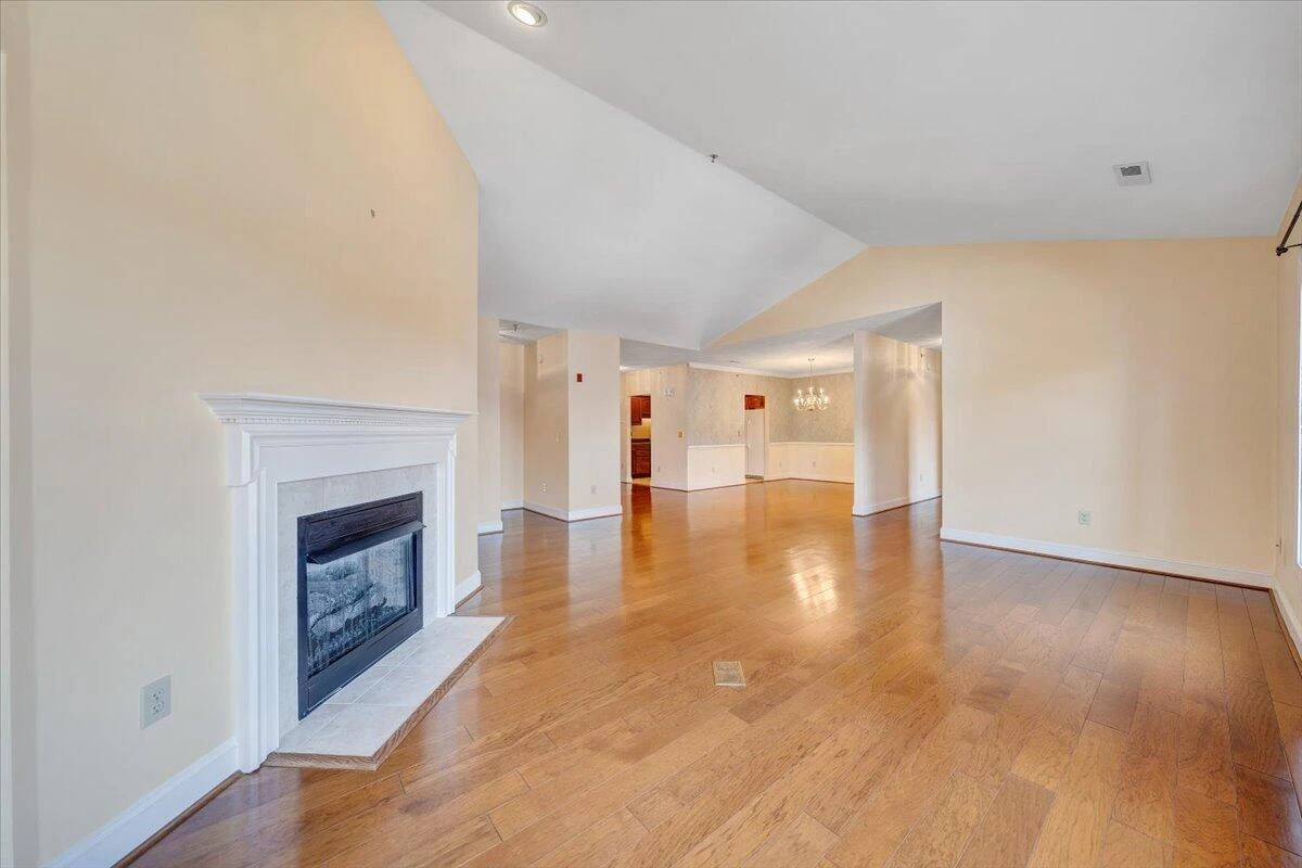 4444 Pheasant Ridge RD SW #404 - Photo 8