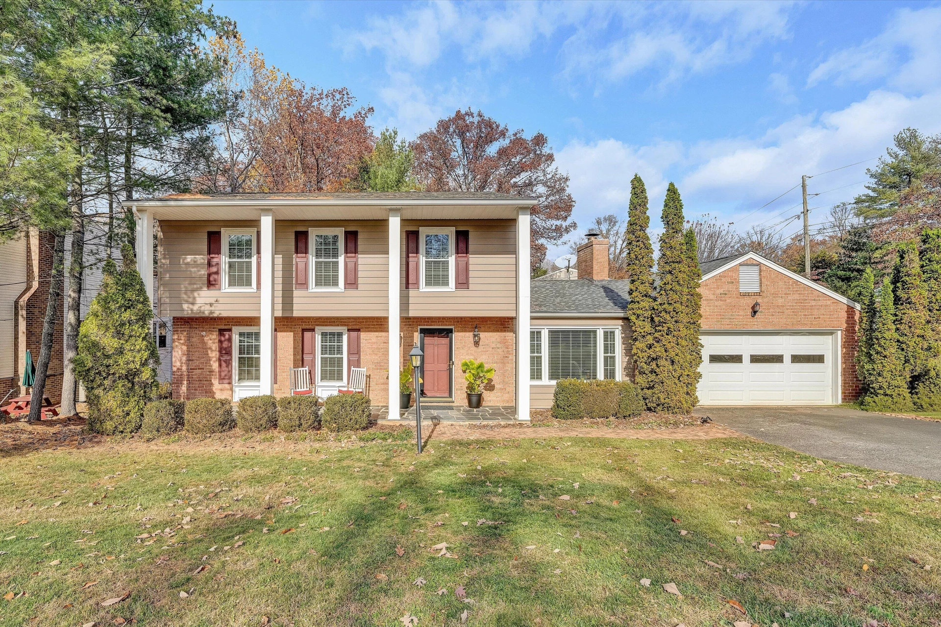 4119 Blue Jay CIR