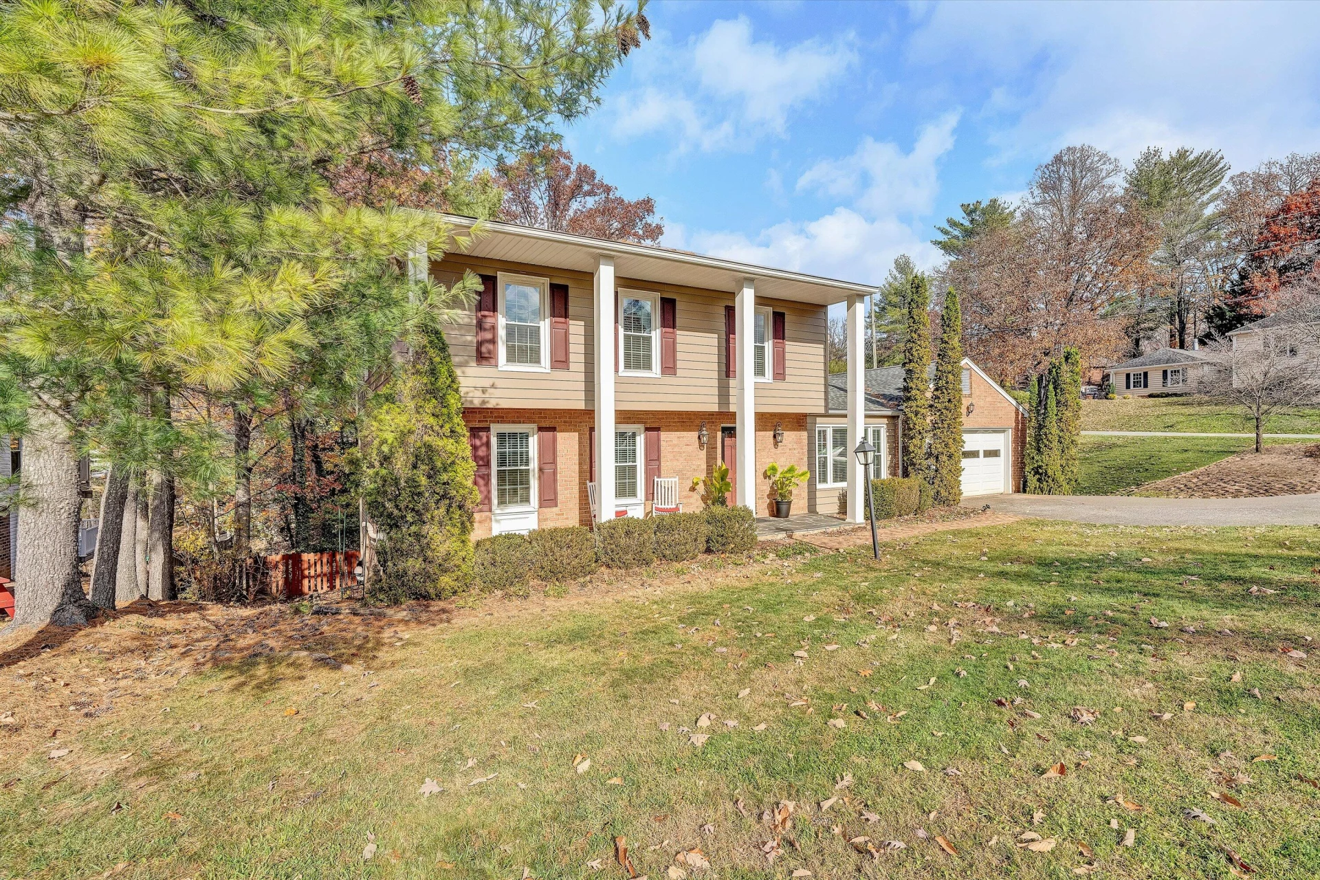 4119 Blue Jay CIR - Photo 2