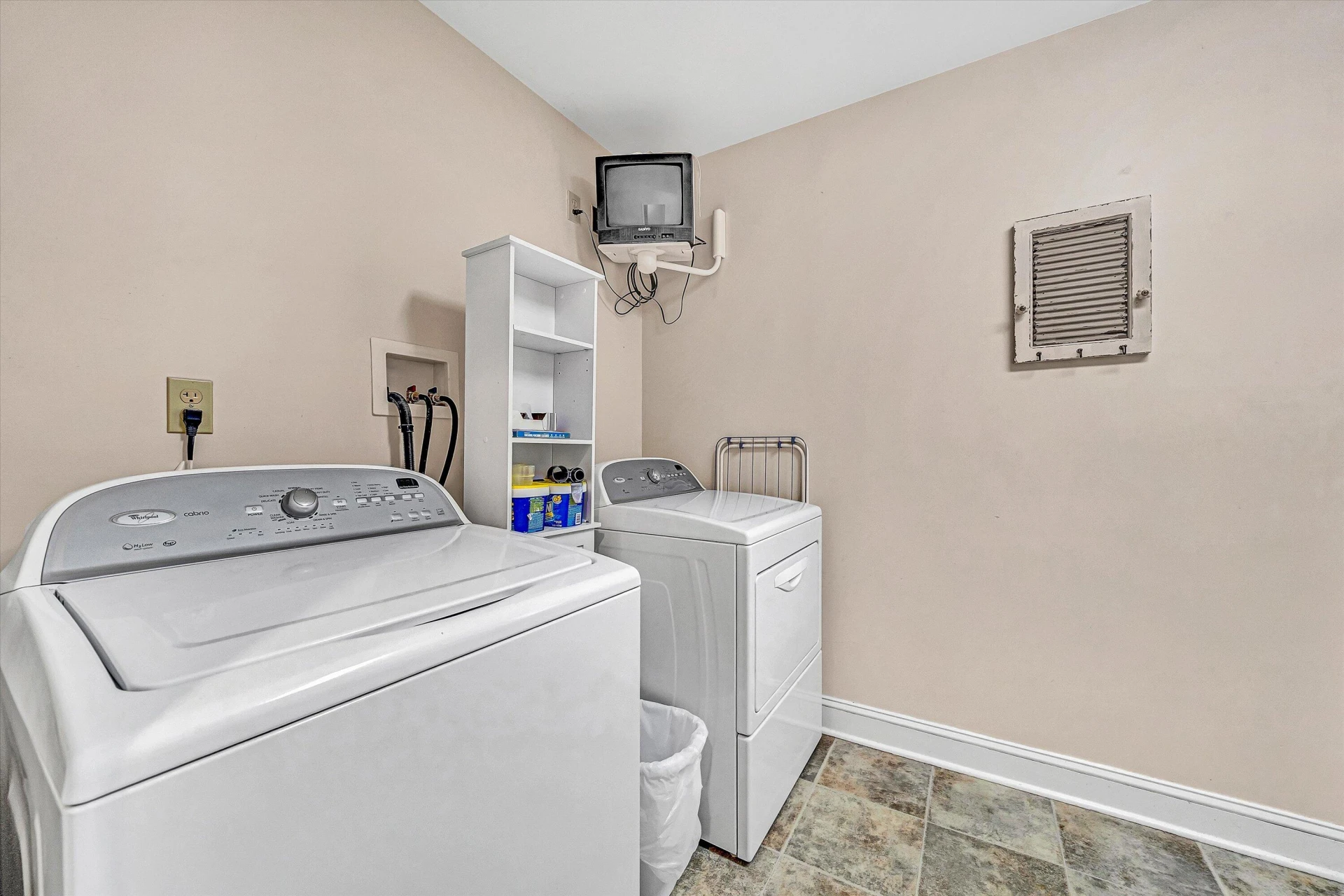 1039 Clearfield RD SW - Photo 21