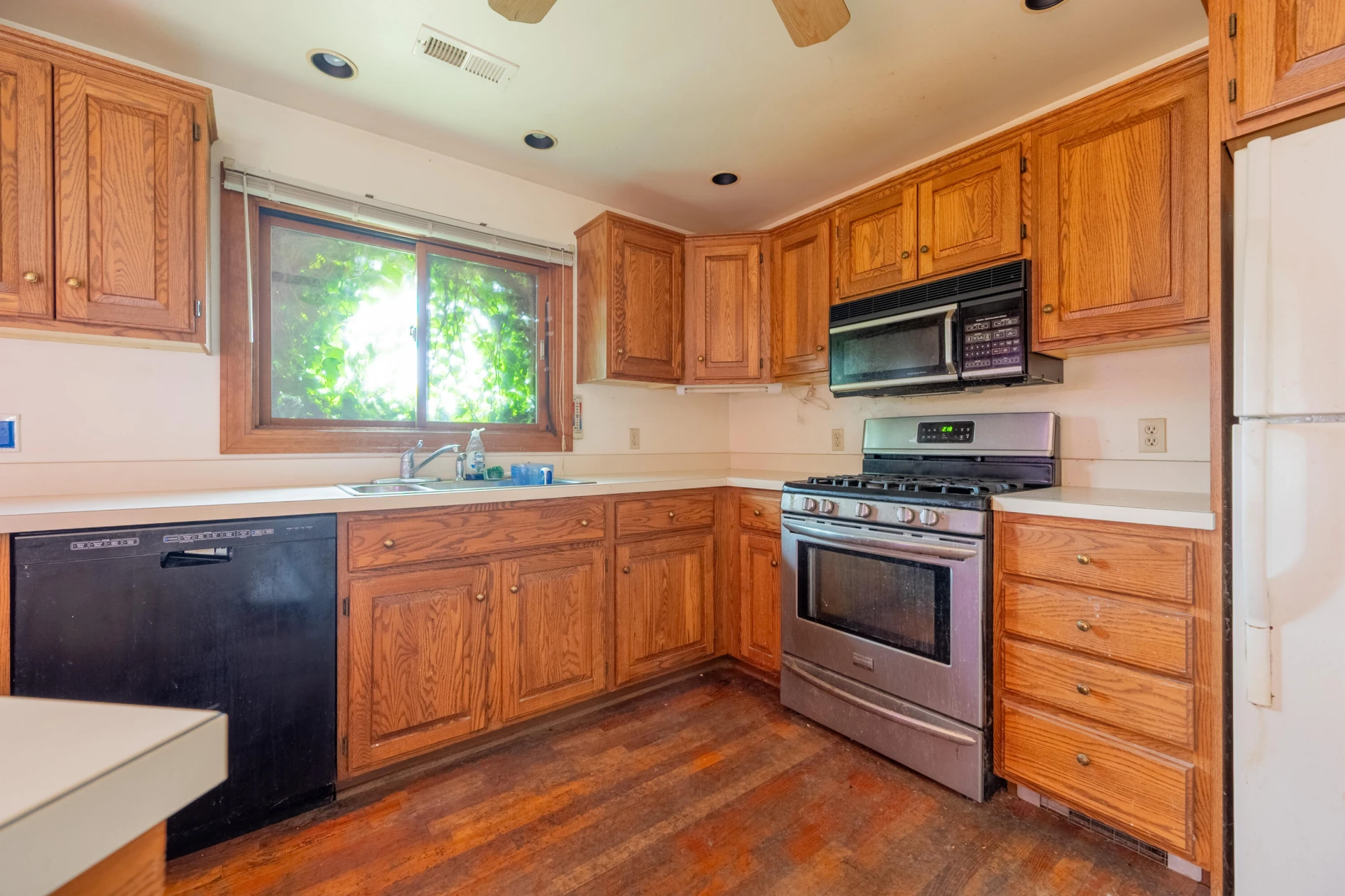 528 Falling Branch RD NW - Photo 25