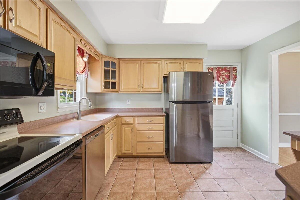 3307 Longhorn RD - Photo 18