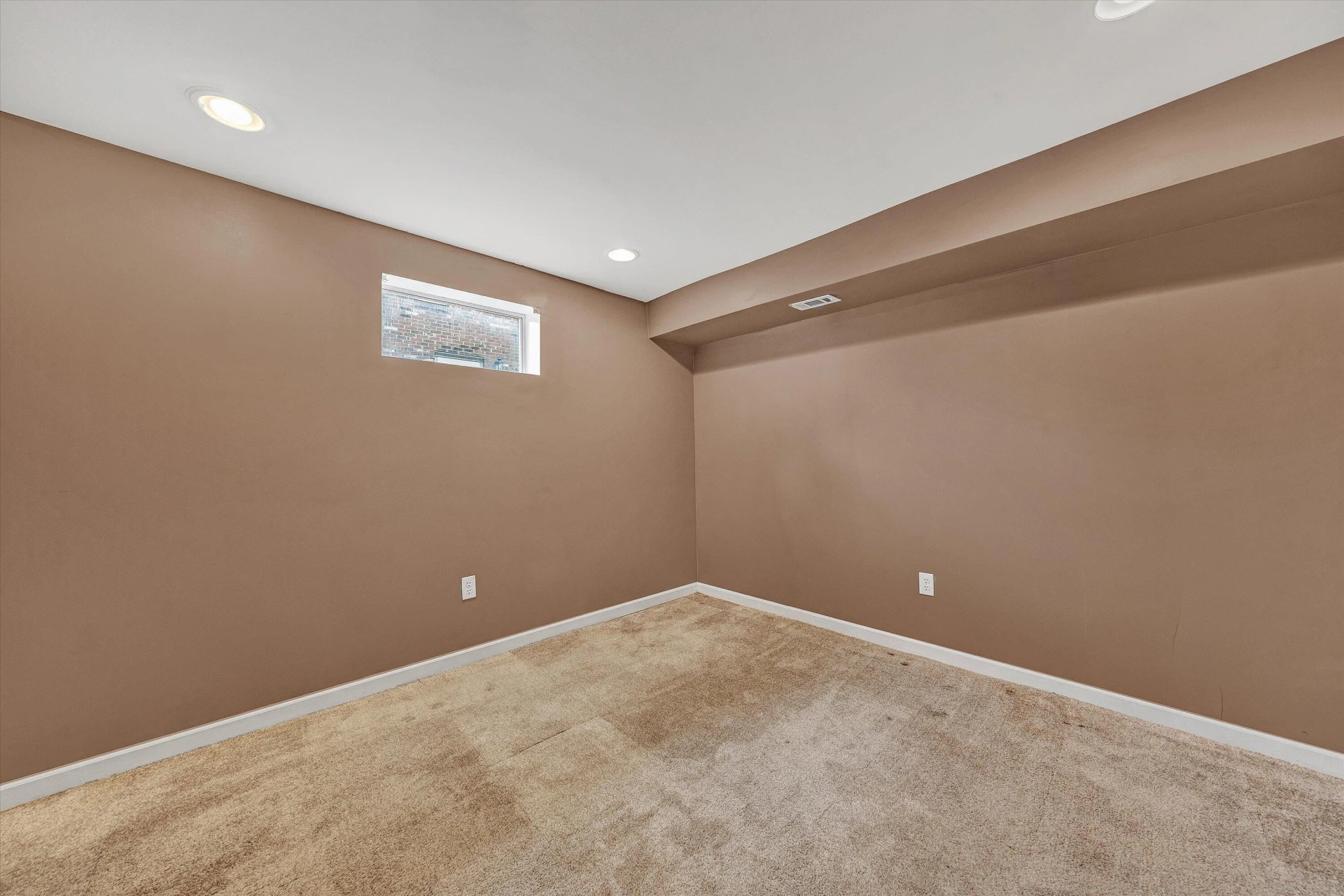 2850 Archer CIR - Photo 17