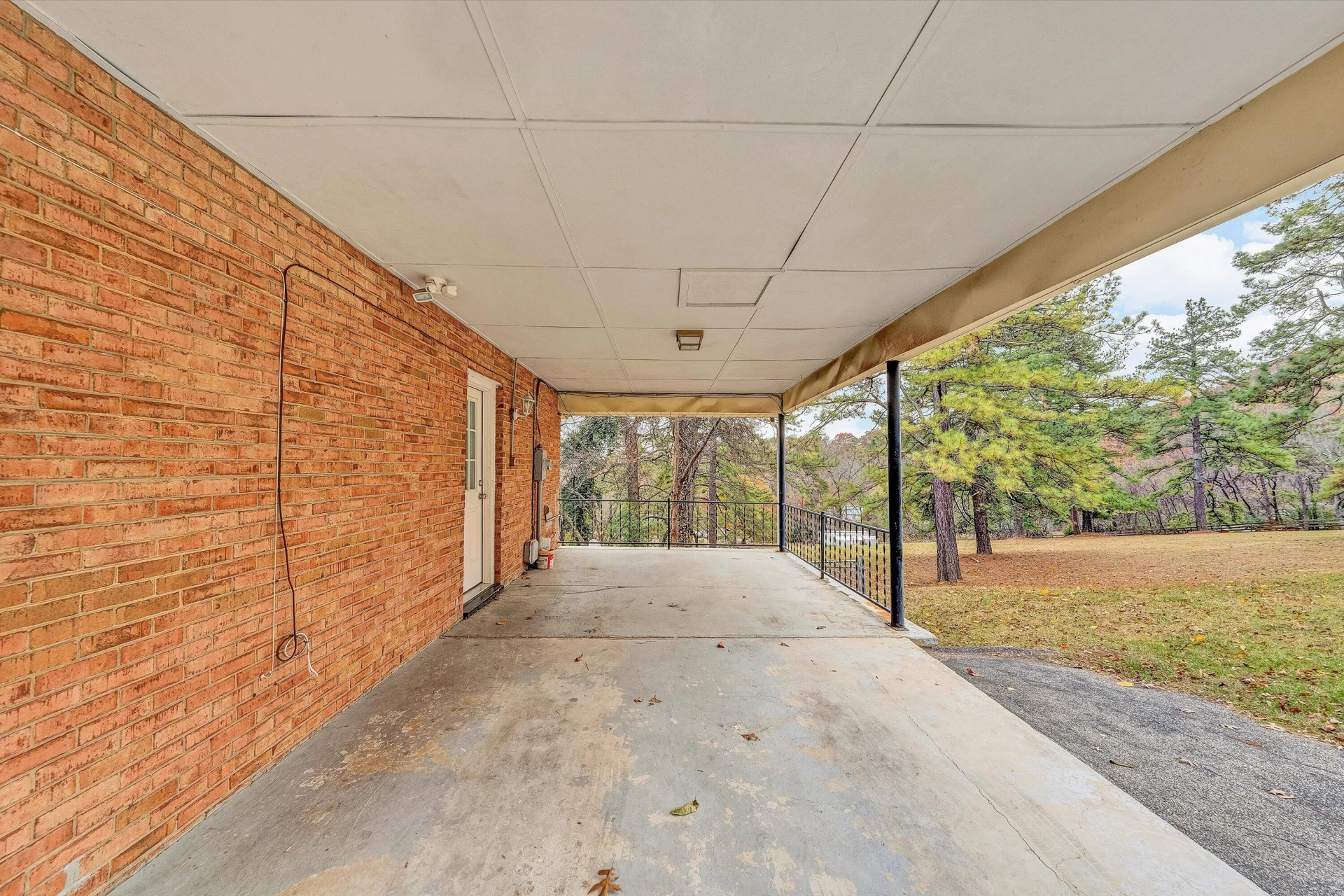 2850 Archer CIR - Photo 25