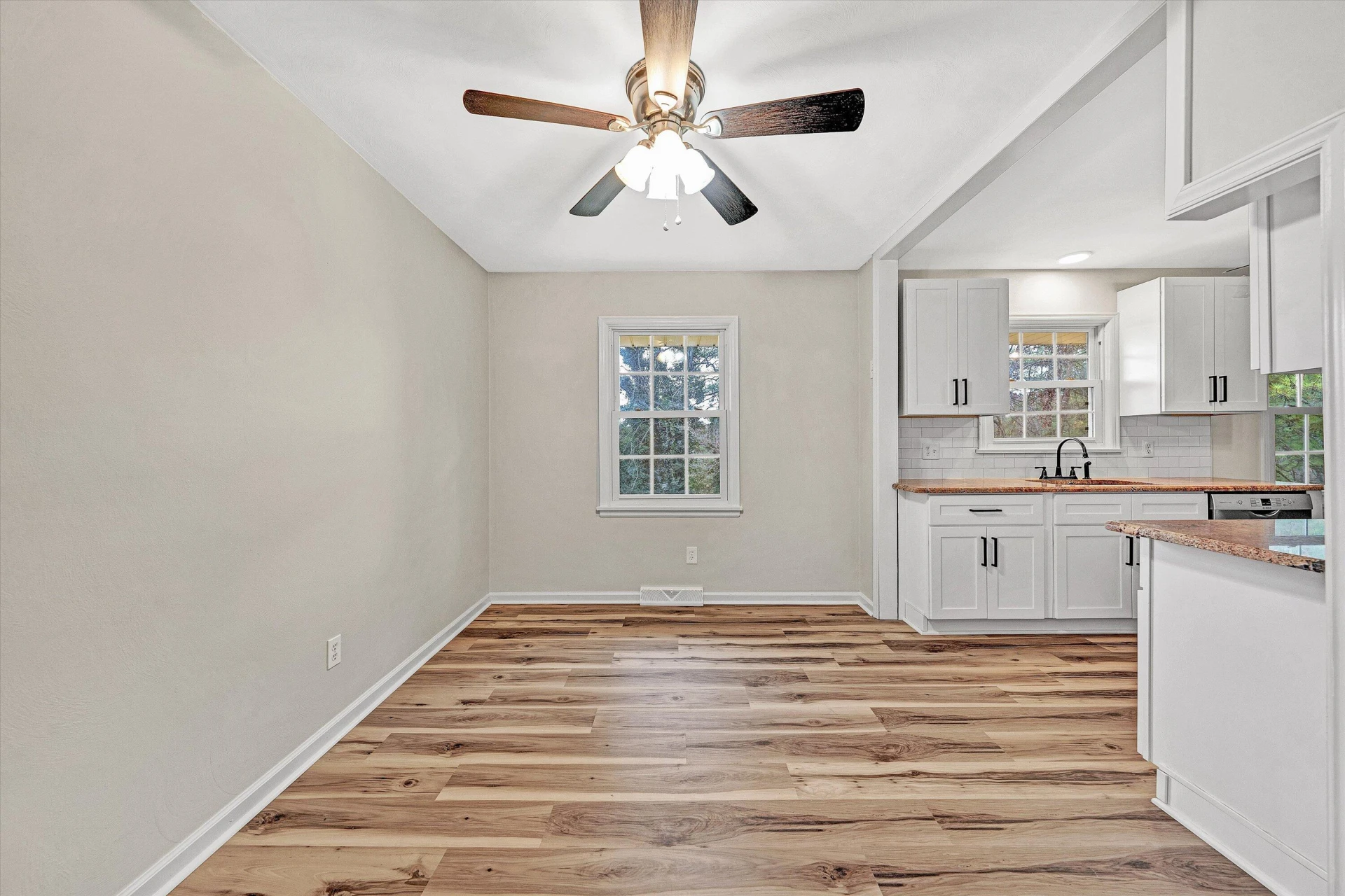 2850 Archer CIR - Photo 28