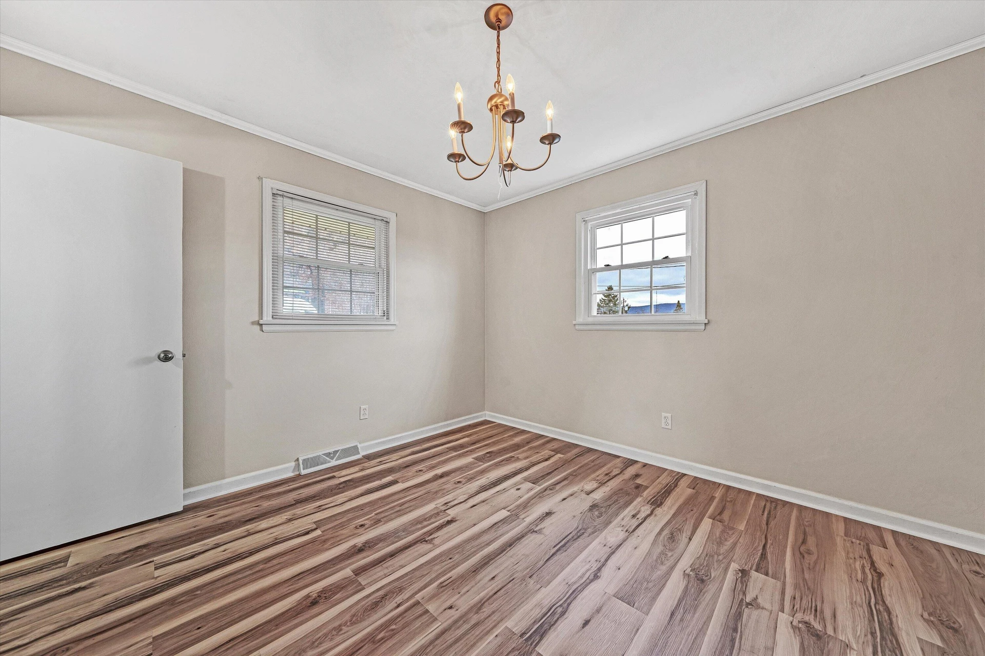 2850 Archer CIR - Photo 32