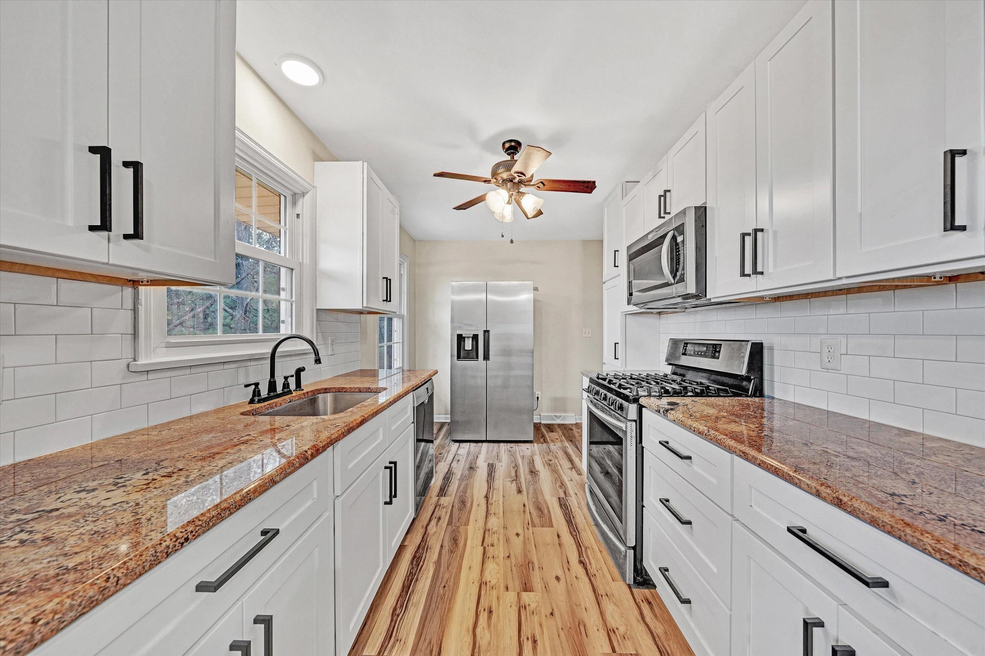 2850 Archer CIR - Photo 6