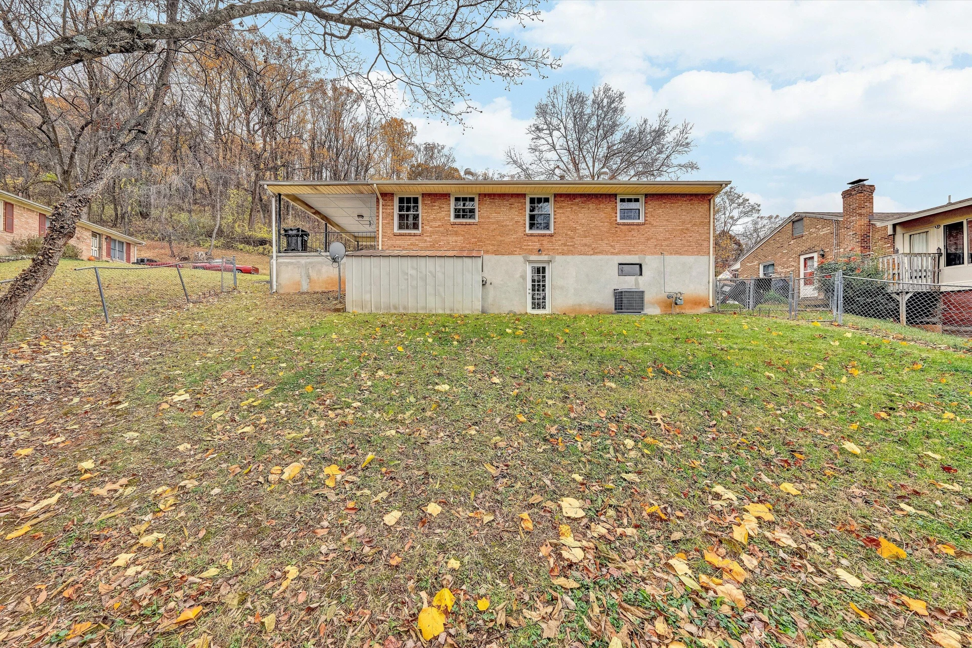 2850 Archer CIR - Photo 43