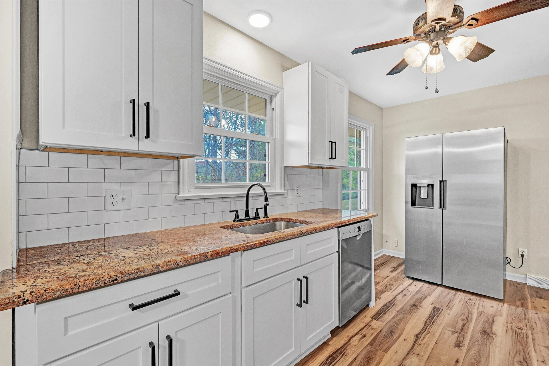 2850 Archer CIR - Photo 8