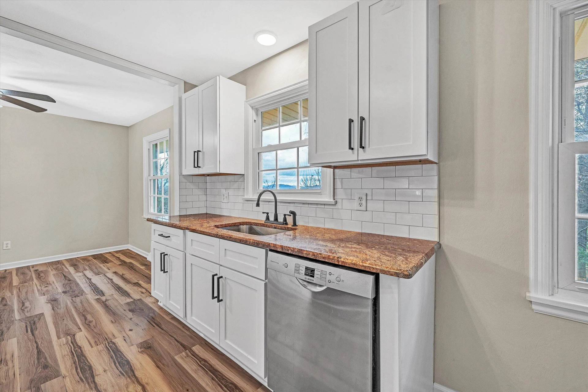 2850 Archer CIR - Photo 9