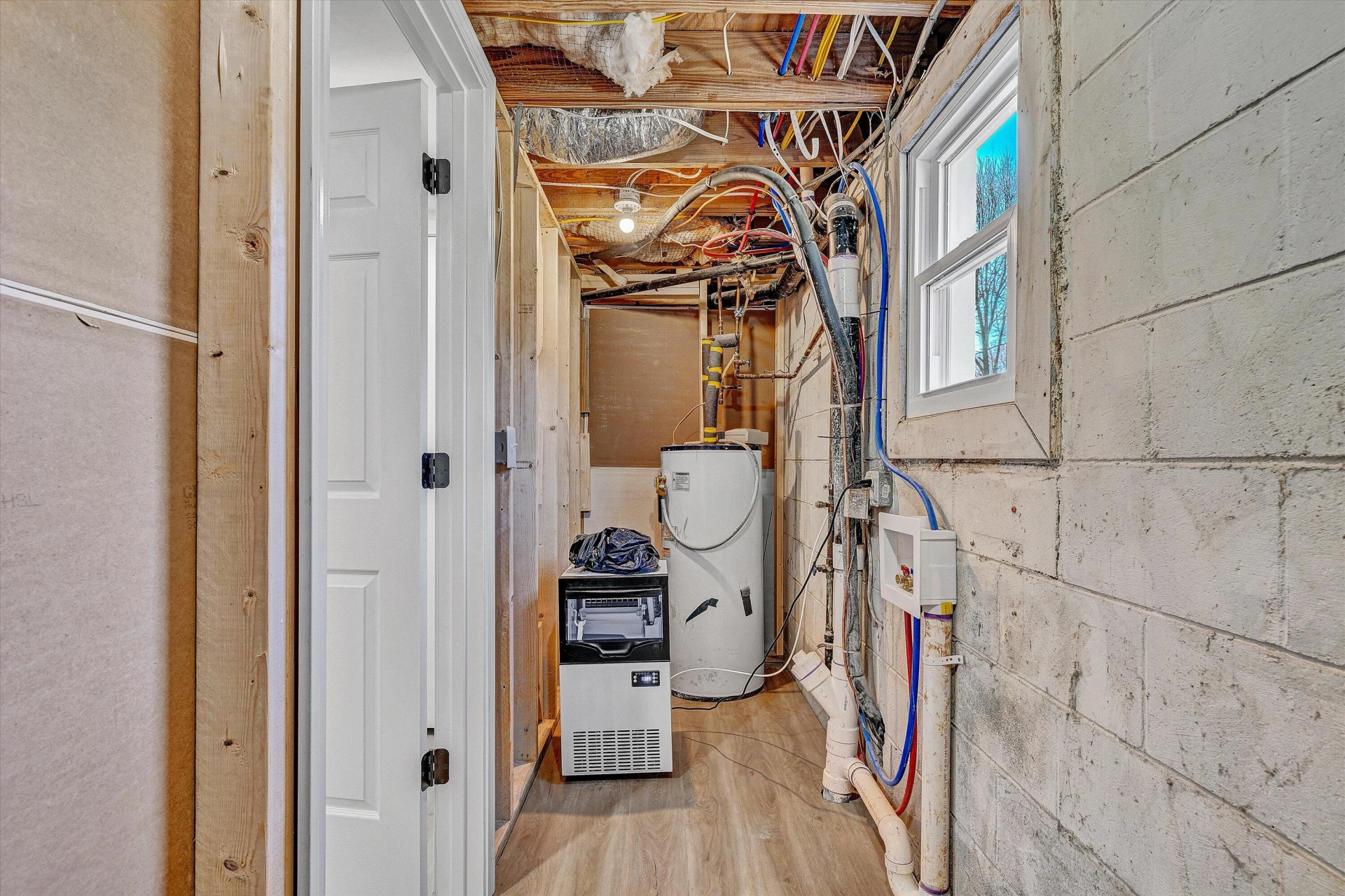 5962 Two Ford RD - Photo 26