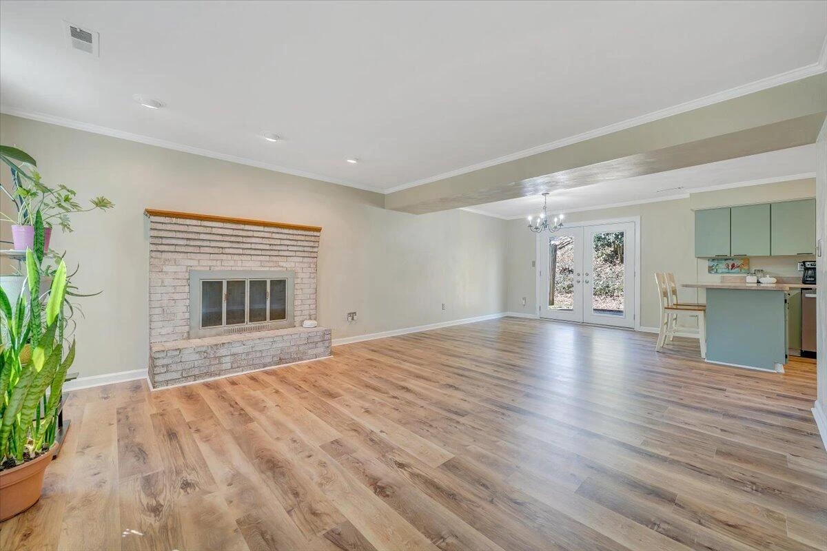 5625 North Lake DR - Photo 10