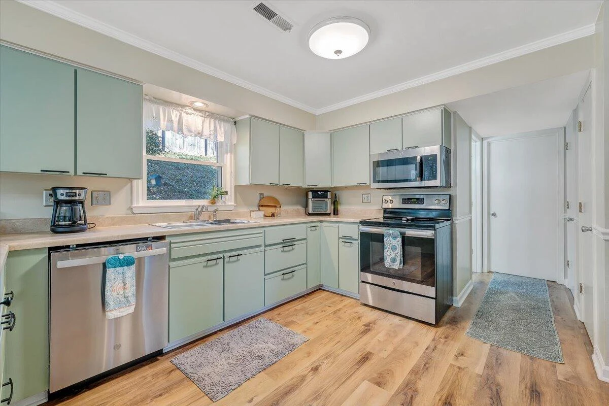 5625 North Lake DR - Photo 19