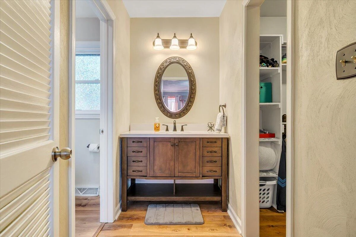 5625 North Lake DR - Photo 29