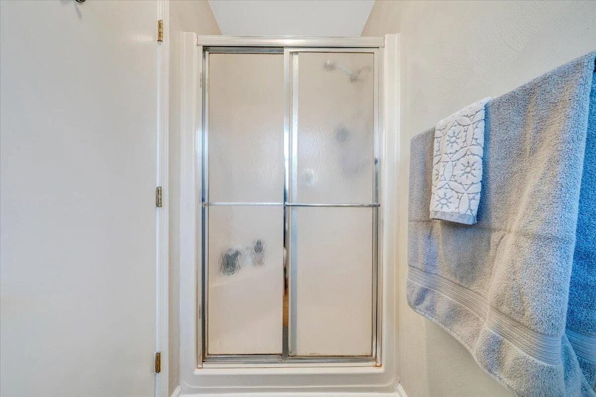 5625 North Lake DR - Photo 31
