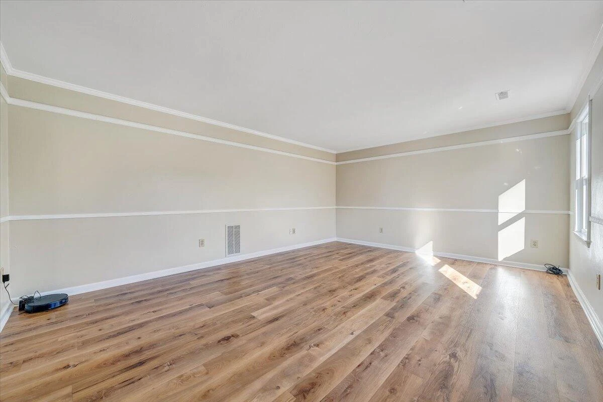 5625 North Lake DR - Photo 6