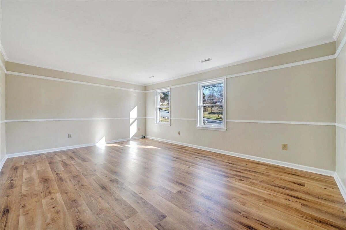 5625 North Lake DR - Photo 7