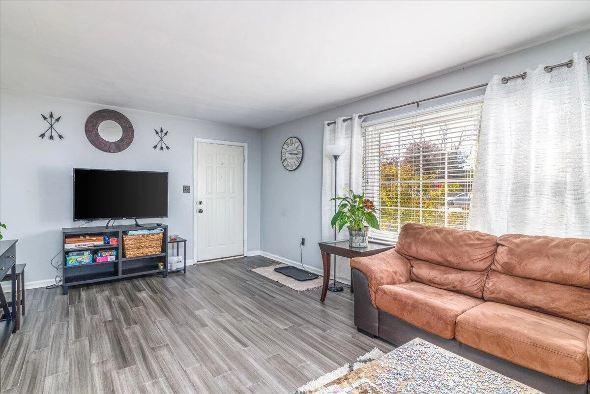 4913 Lantern ST - Photo 9