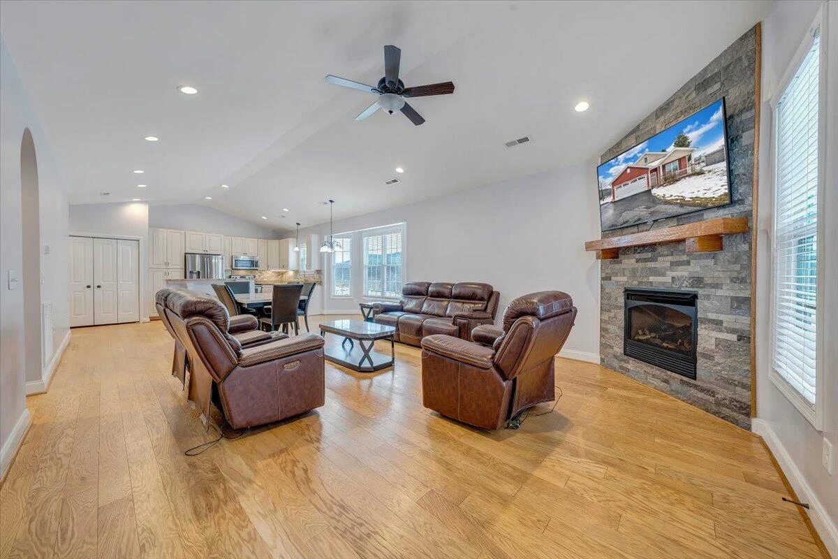 1196 Cardiff CT - Photo 15