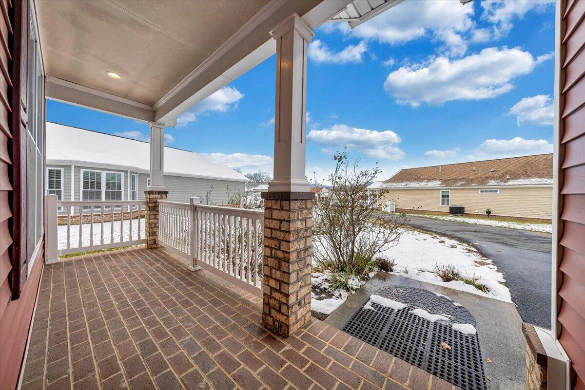 1196 Cardiff CT - Photo 2