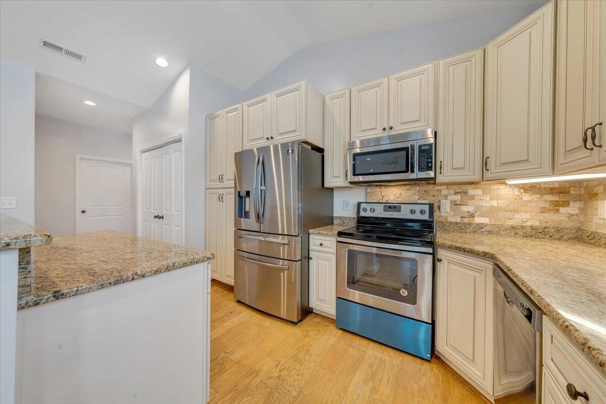 1196 Cardiff CT - Photo 6