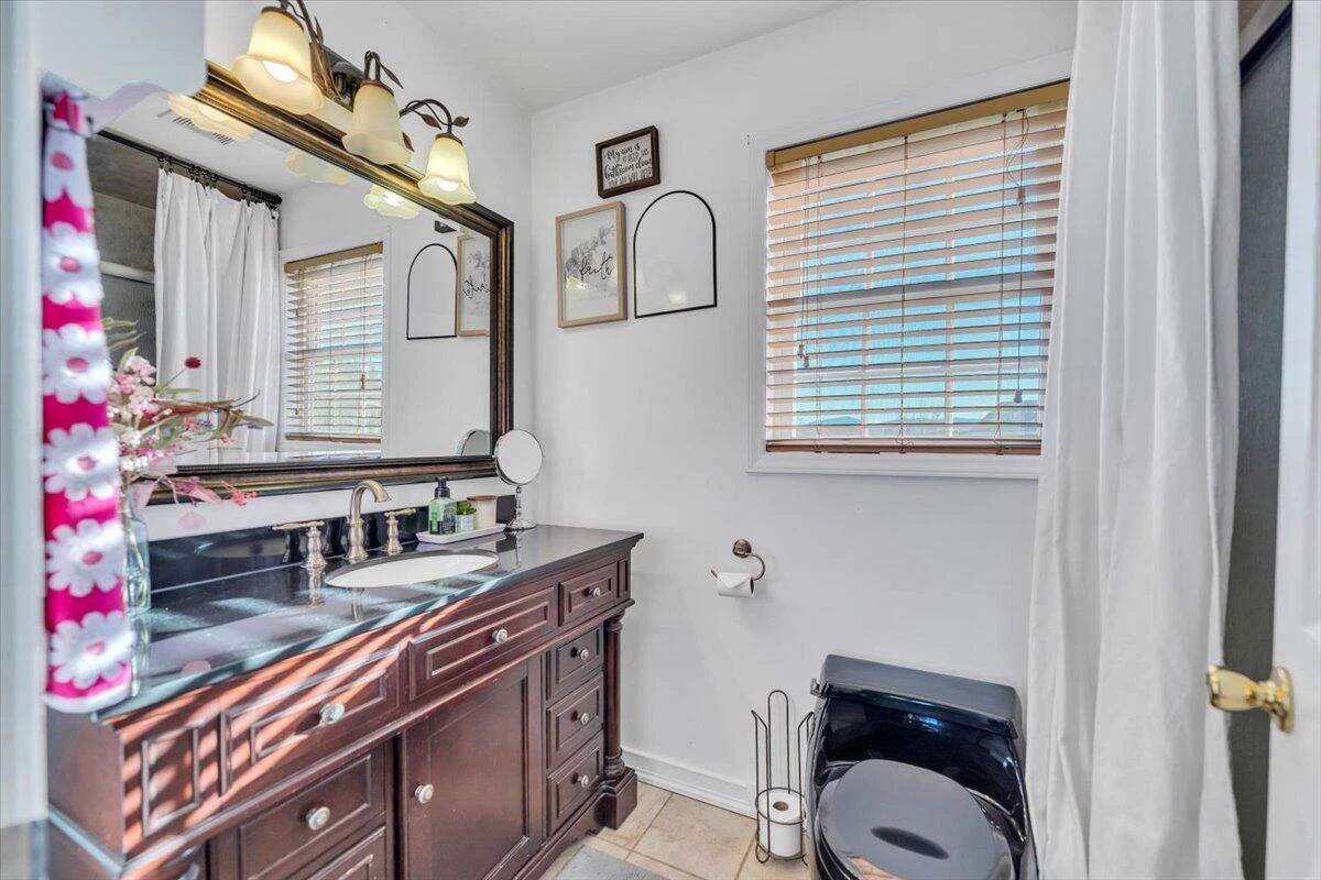 232 Eugene DR NW - Photo 19