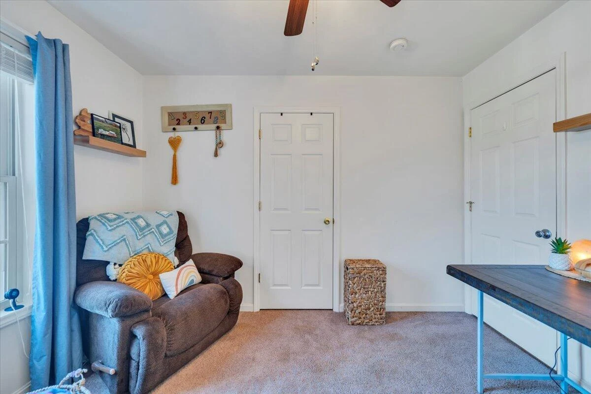 232 Eugene DR NW - Photo 24