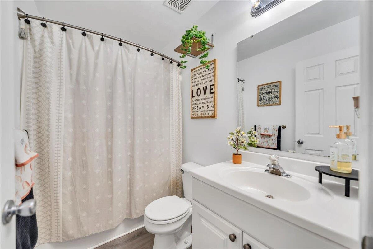 232 Eugene DR NW - Photo 25