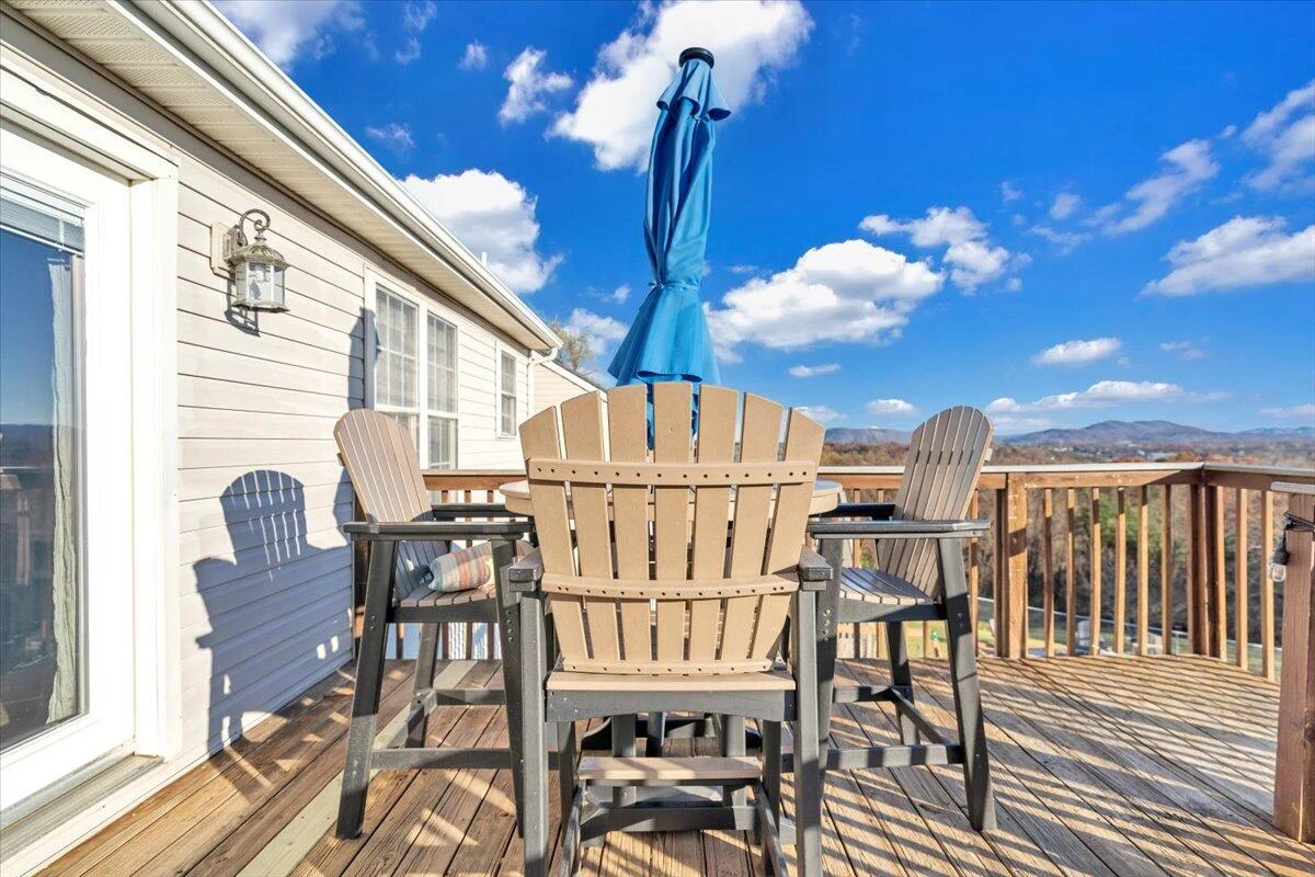 232 Eugene DR NW - Photo 31
