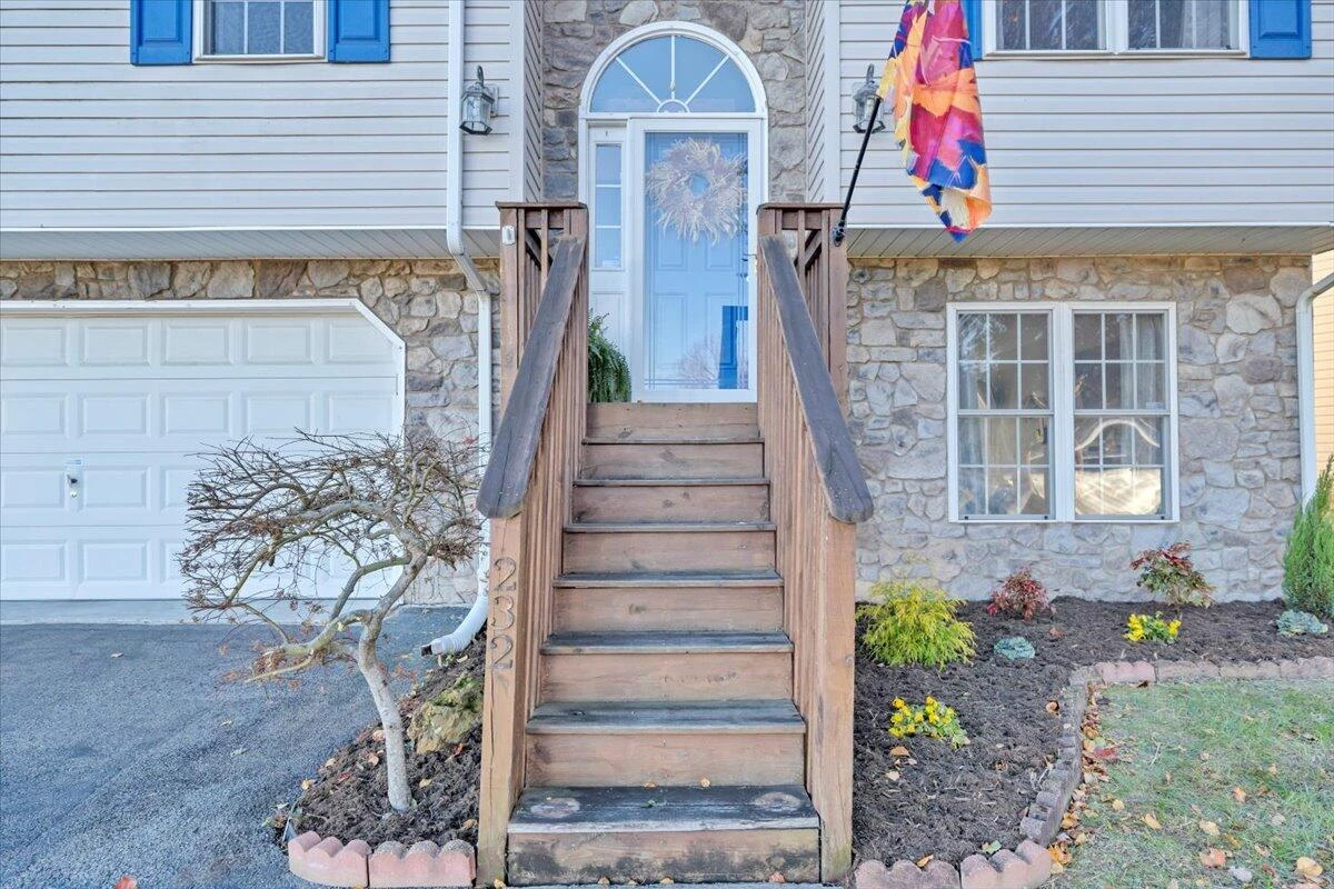 232 Eugene DR NW - Photo 5