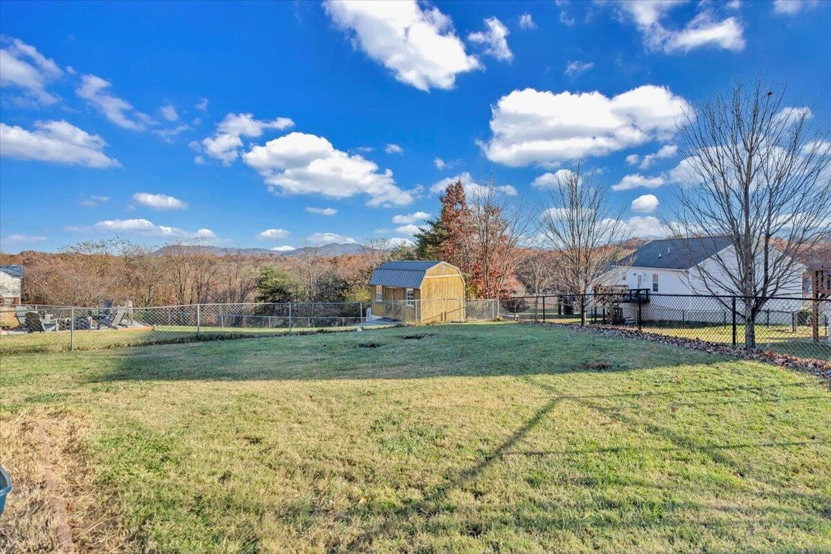 232 Eugene DR NW - Photo 34