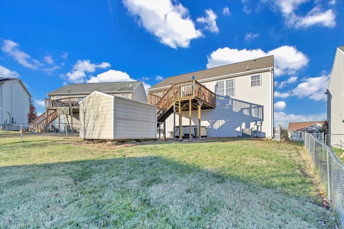 232 Eugene DR NW - Photo 38