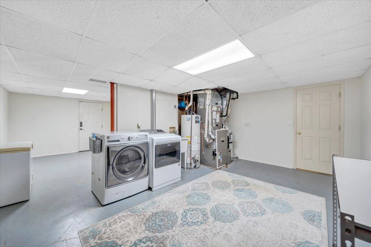 4715 Ivy Green CT - Photo 32