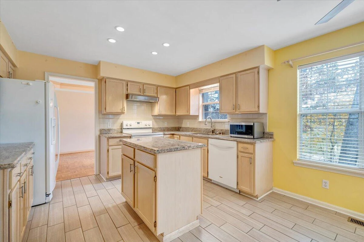 4715 Ivy Green CT - Photo 8