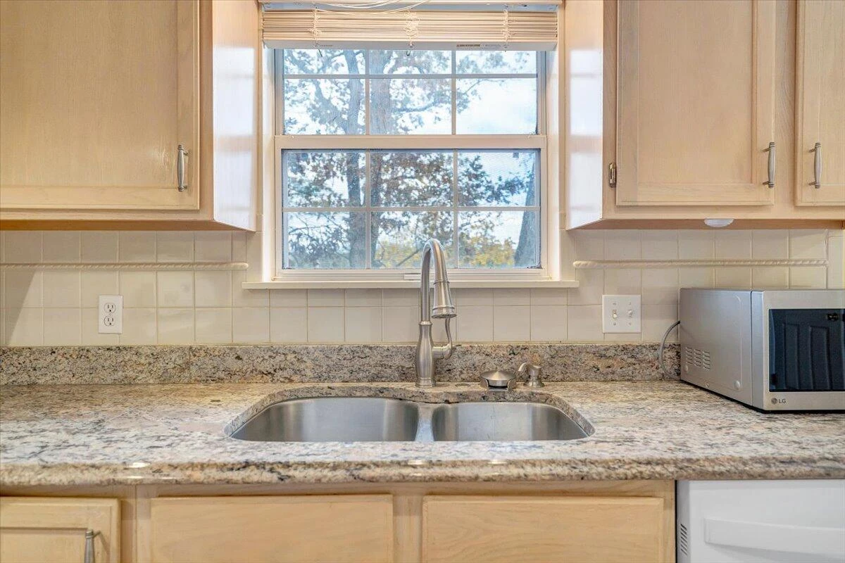 4715 Ivy Green CT - Photo 9