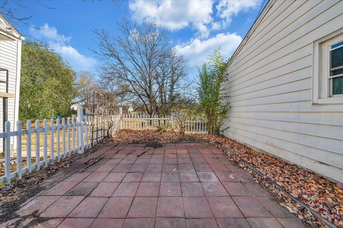 923 Morehead AVE SE - Photo 18