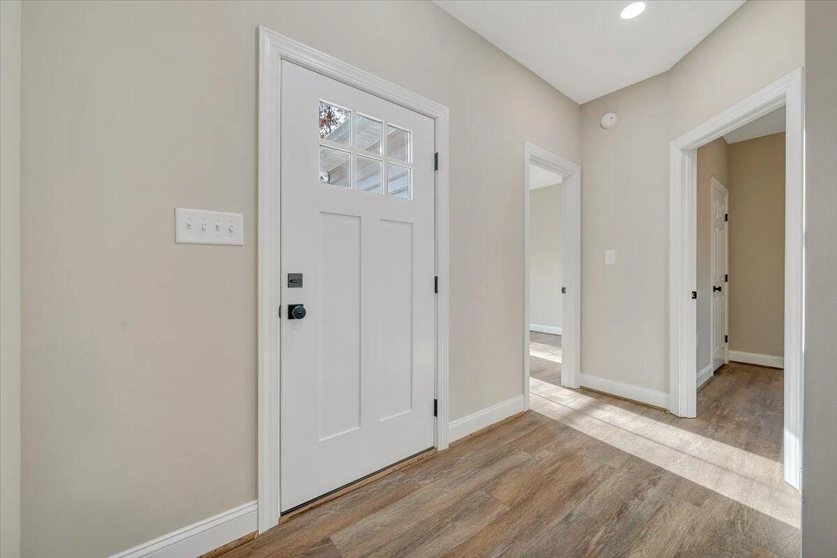 722 Belle Isle DR - Photo 3