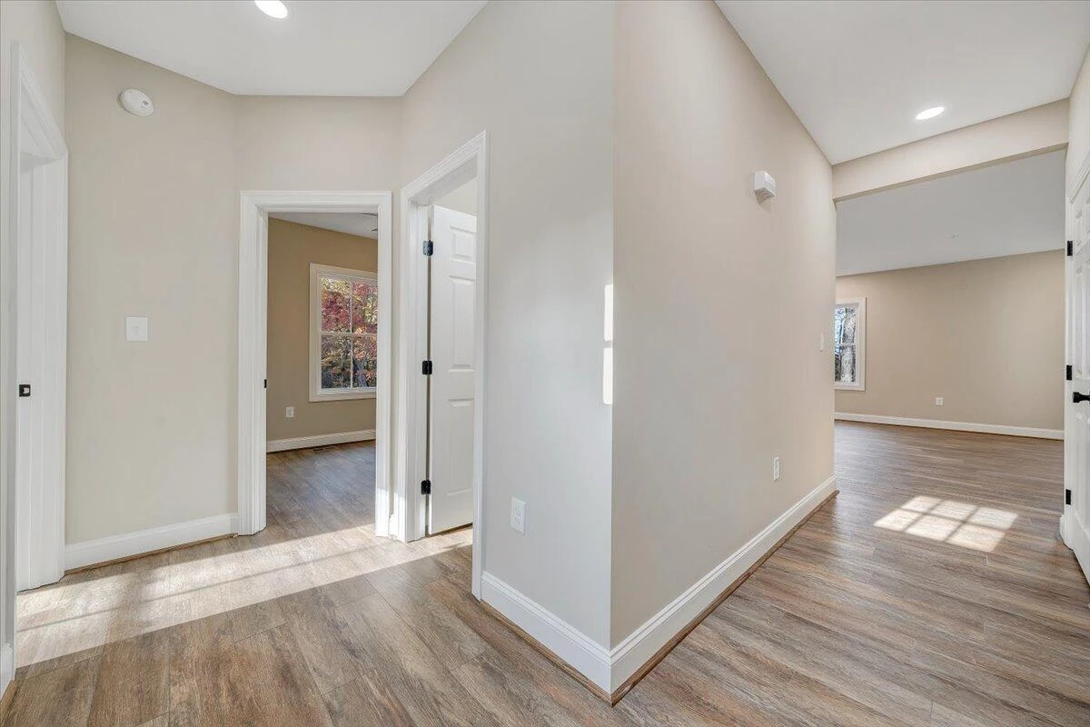 722 Belle Isle DR - Photo 4