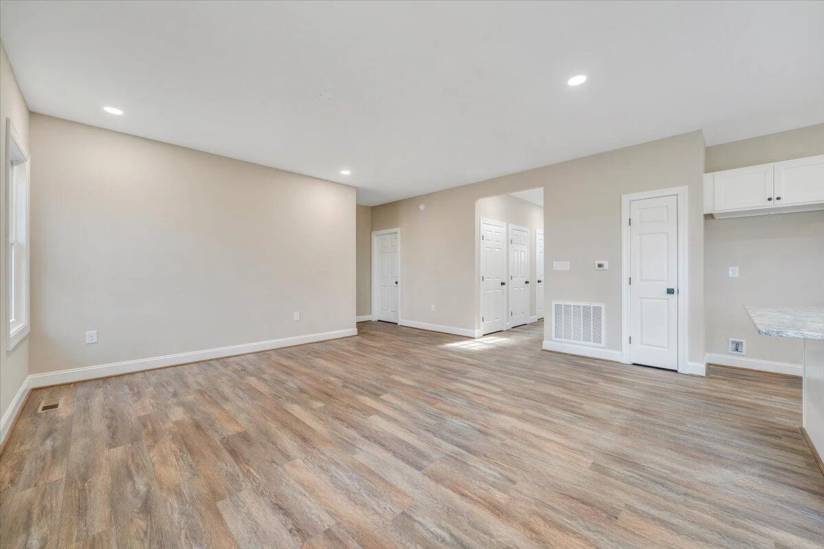 722 Belle Isle DR - Photo 8