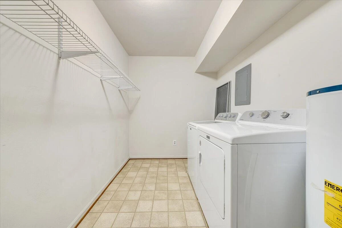 2323 Wood Gate LN - Photo 11