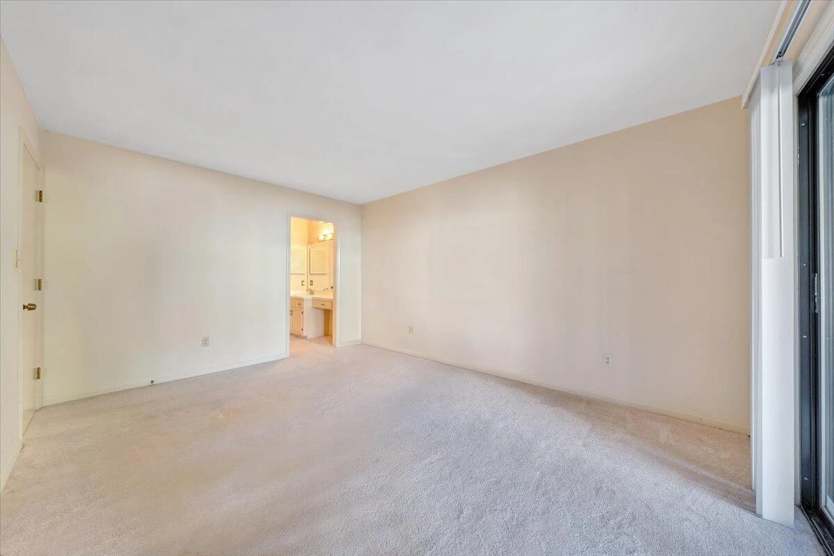 2323 Wood Gate LN - Photo 13