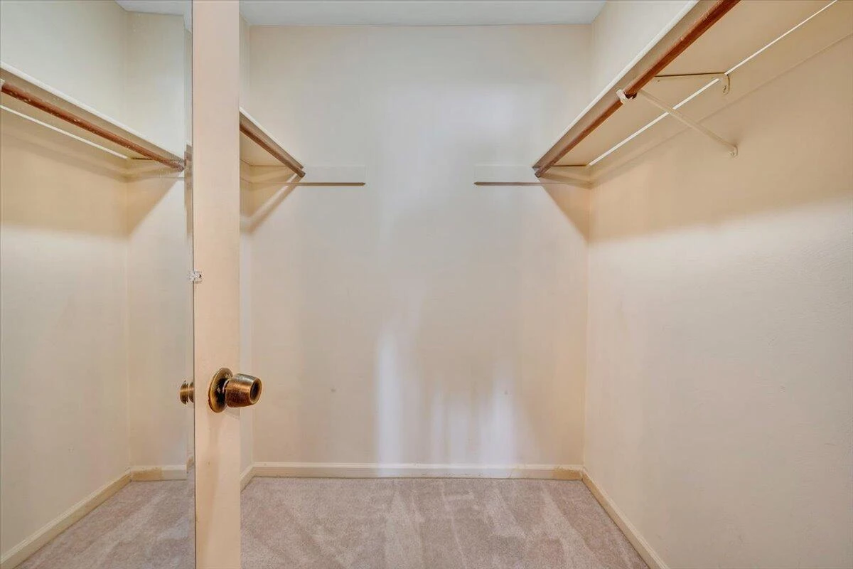 2323 Wood Gate LN - Photo 14