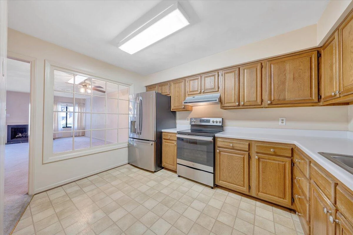 2323 Wood Gate LN - Photo 9