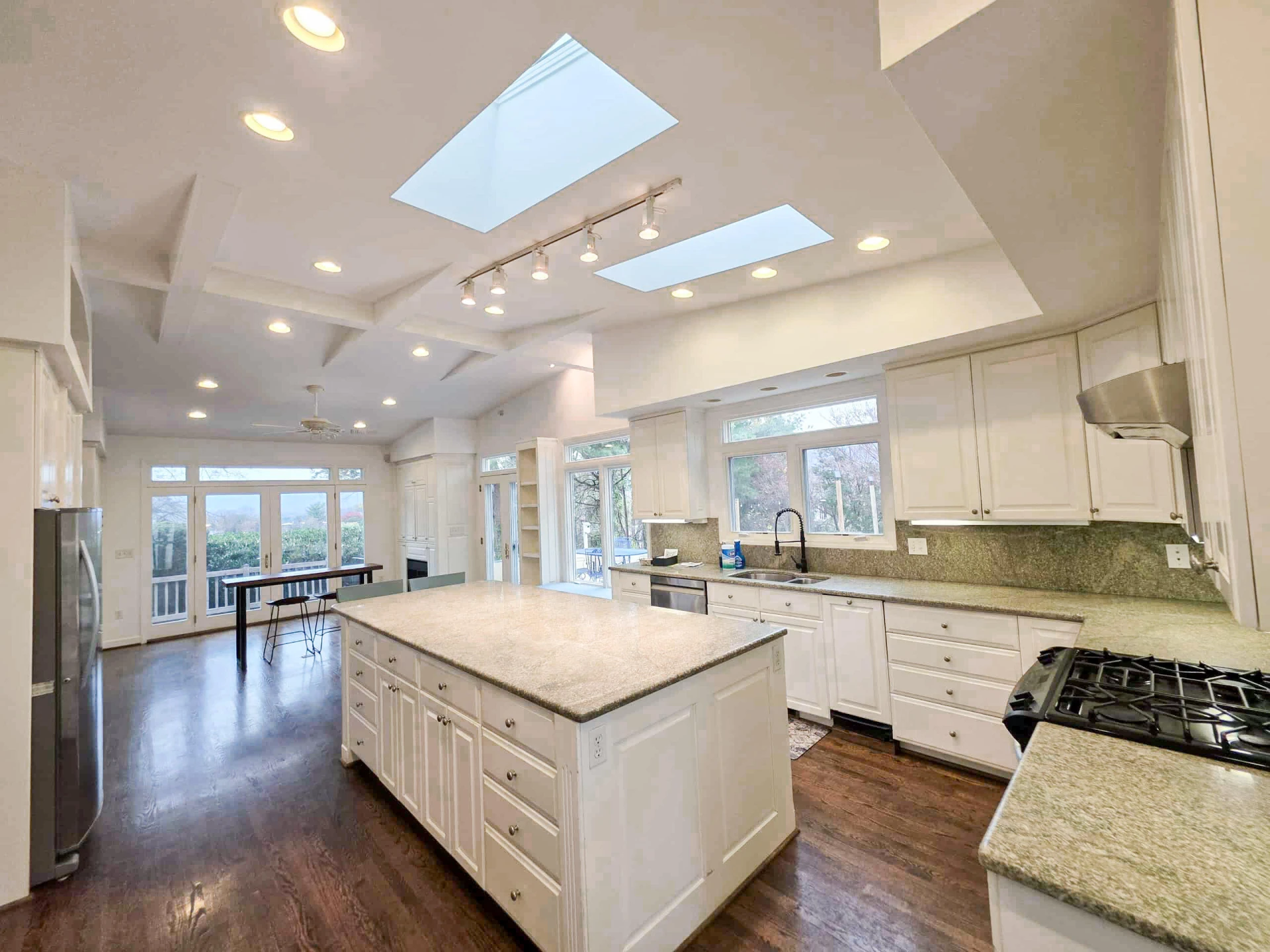 801 Virginia AVE - Photo 37