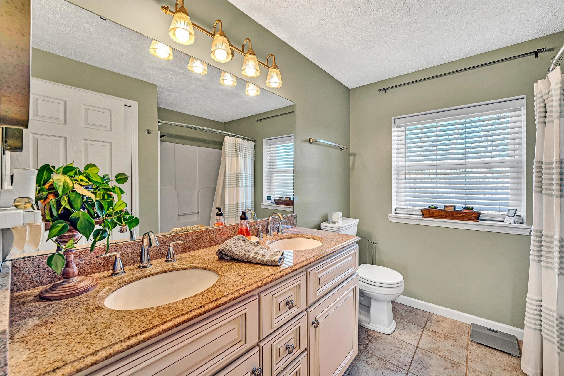 1620 Ayers RD - Photo 25