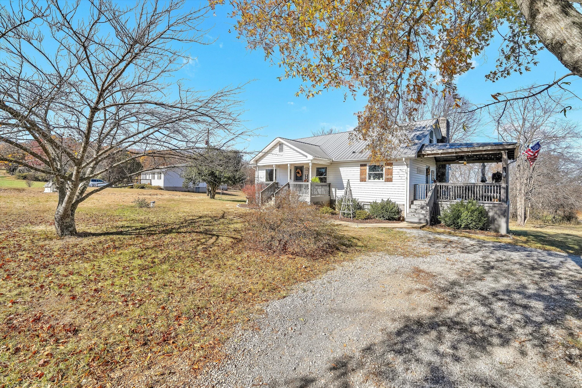1620 Ayers RD - Photo 10